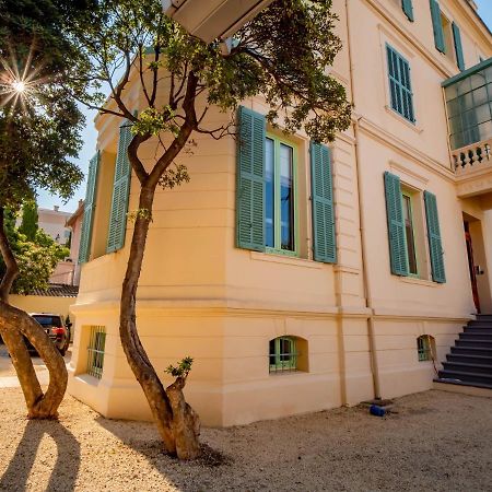 Albergue Banana'S Camp Cannes Exterior foto