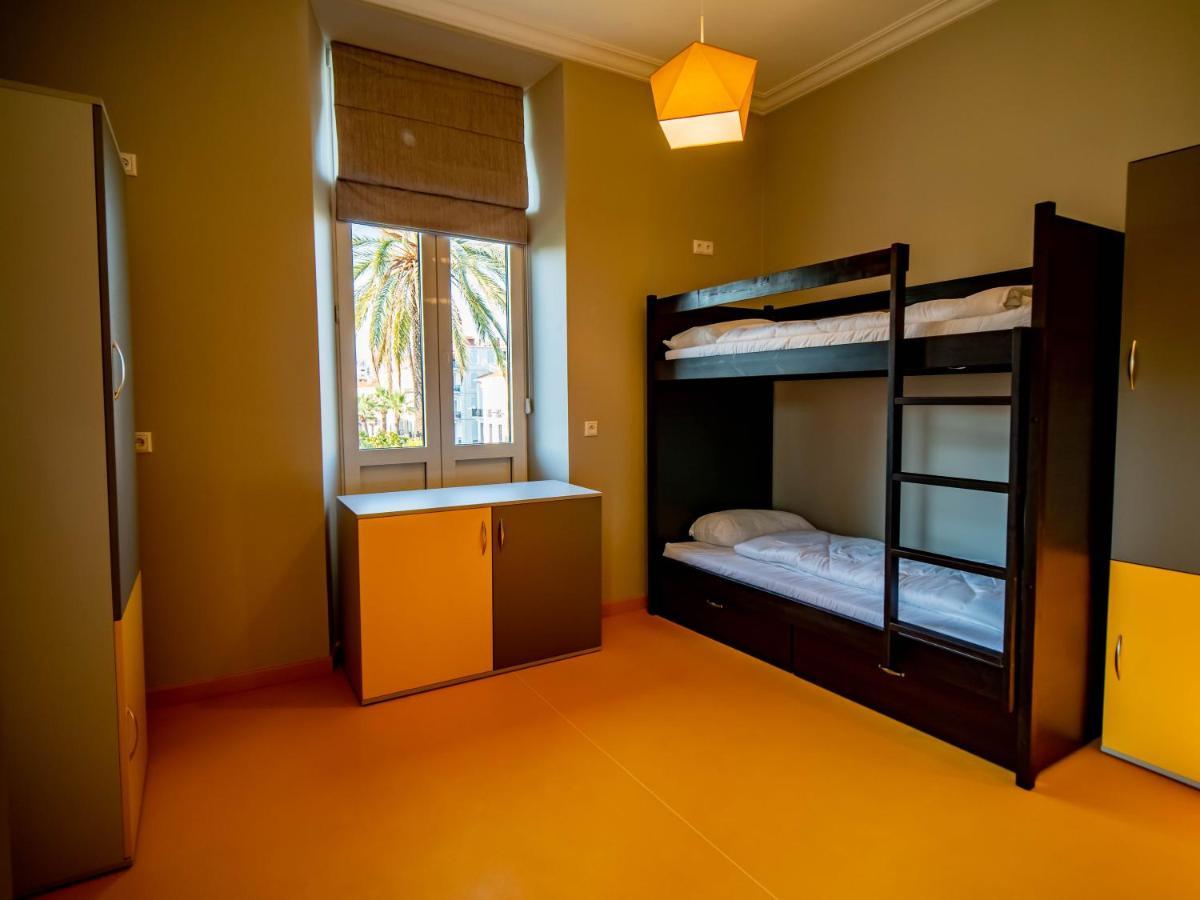 Albergue Banana'S Camp Cannes Exterior foto