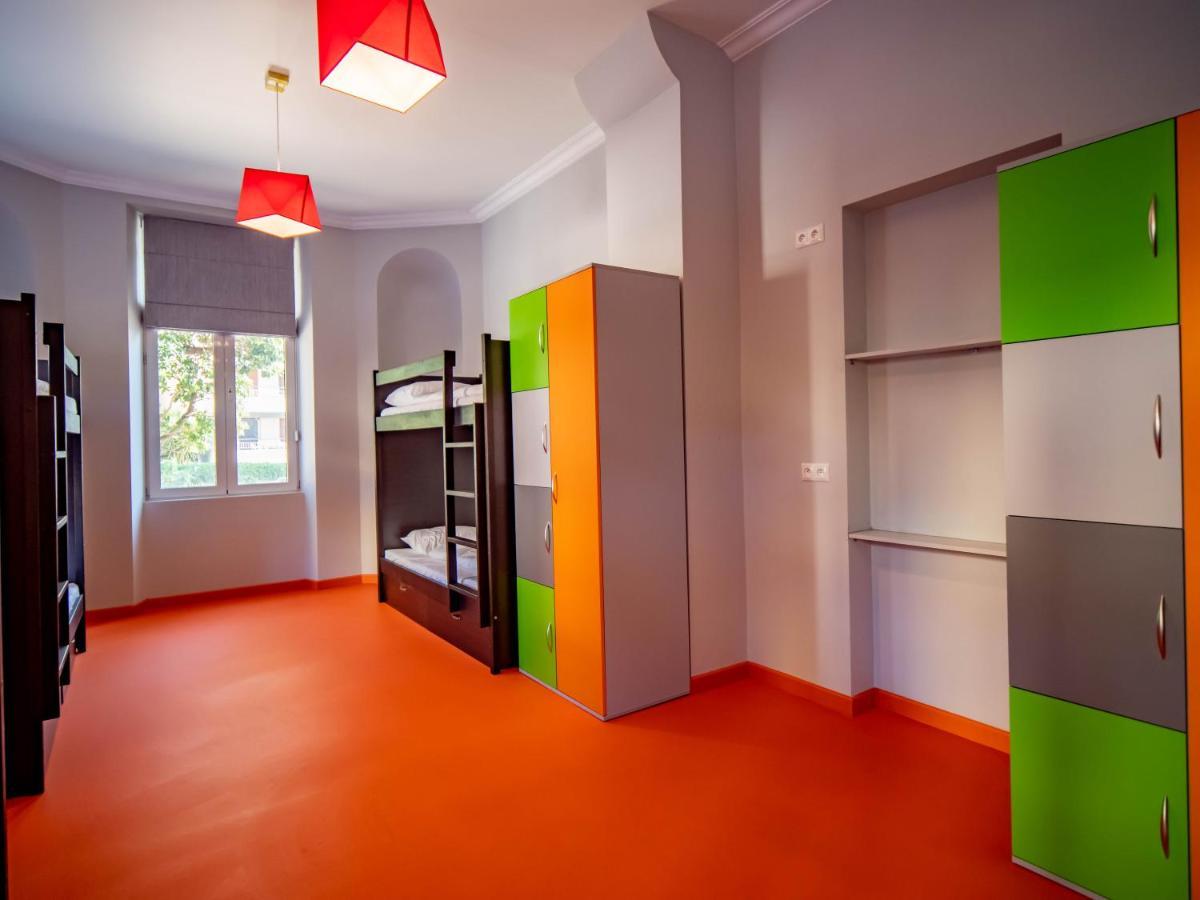 Albergue Banana'S Camp Cannes Exterior foto