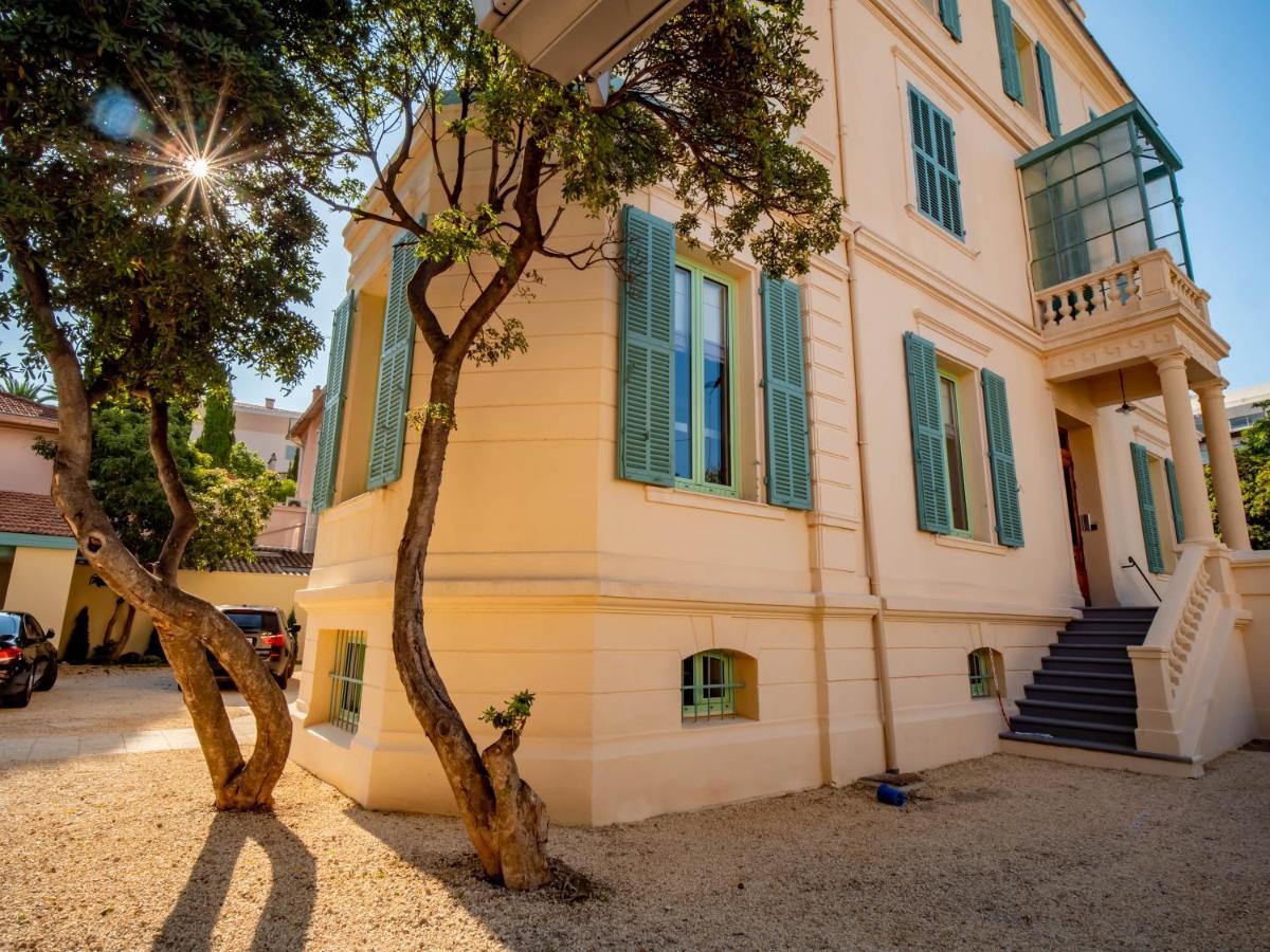 Albergue Banana'S Camp Cannes Exterior foto