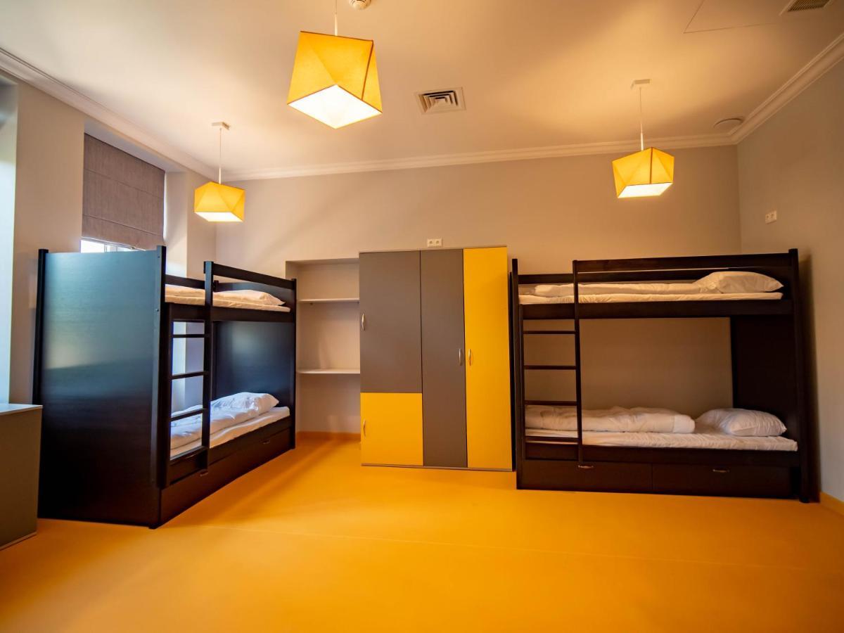 Albergue Banana'S Camp Cannes Exterior foto
